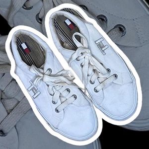 VY2k Tommy Hilfiger platform sneakers